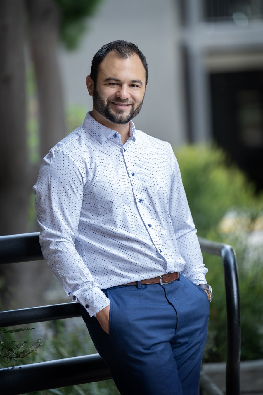 Dr. Christopher Plant